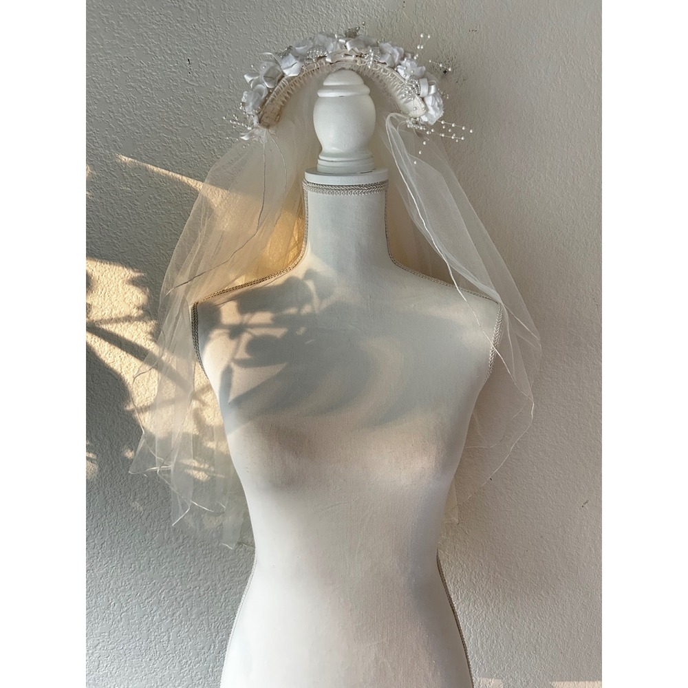 Vintage Floral Bridal Headpiece Veil White‎ Satin Flowers Pearl Sprays